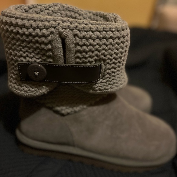 UGG Shaina Sweater Cuff Bootie - Picture 2 of 7